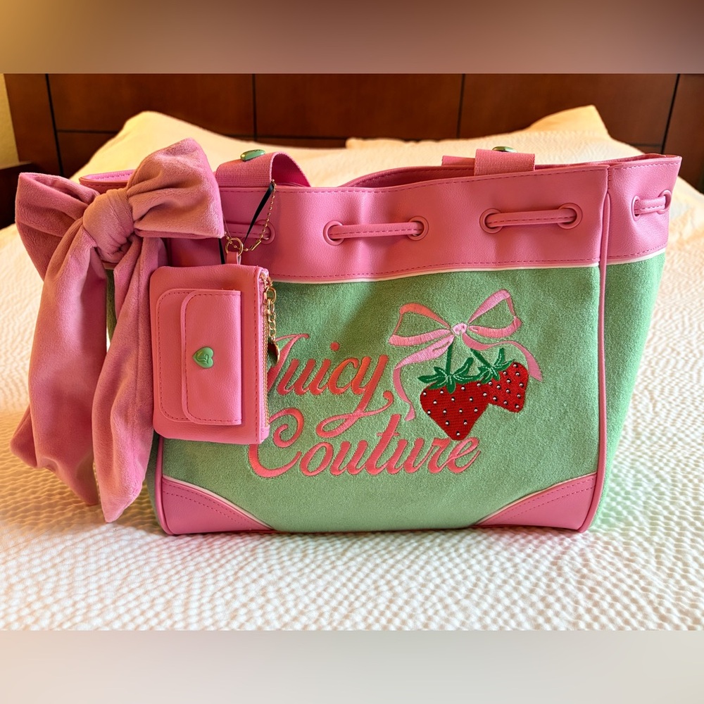 NWT Viral Juicy Couture Retro Green and Pink Strawberry Daydreamer Tote